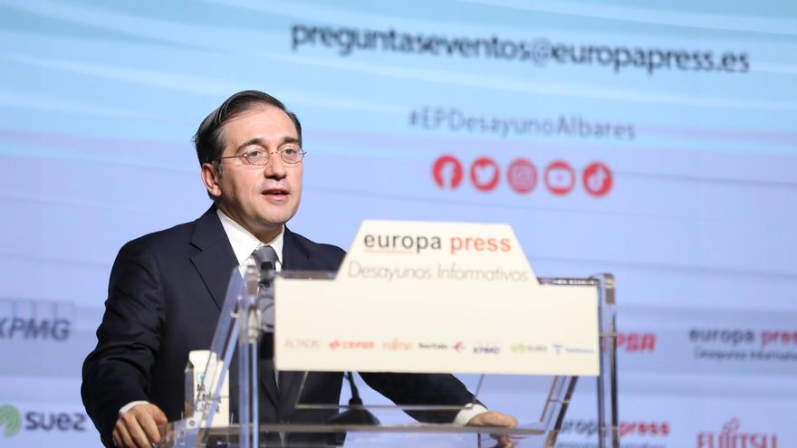 El ministro de Exteriores asegura que España estará "junto a sus socios" en el conflicto con Rusia