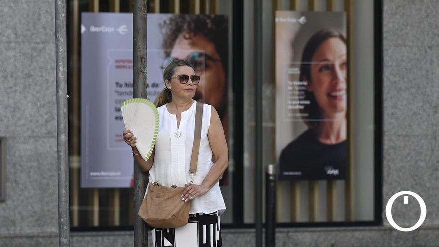 Bochorno, algunos chubascos y temperaturas menos cálidas