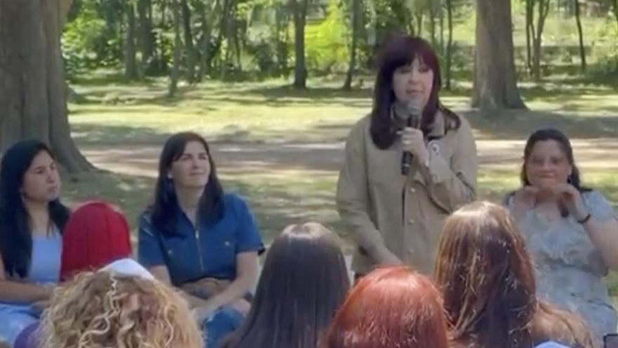 Cristina Fernández de Kirchner tras el fallo en la Causa Vialidad: “Como no me pueden dar una piña, hacen las cosas que hicieron hoy en Comodoro Py”