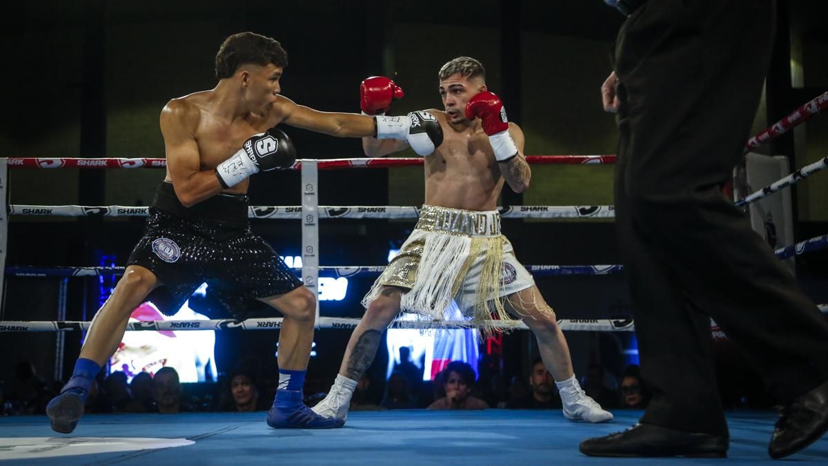 Combate de Rafa Lozano Jr. por el cinturón Iberoamericano