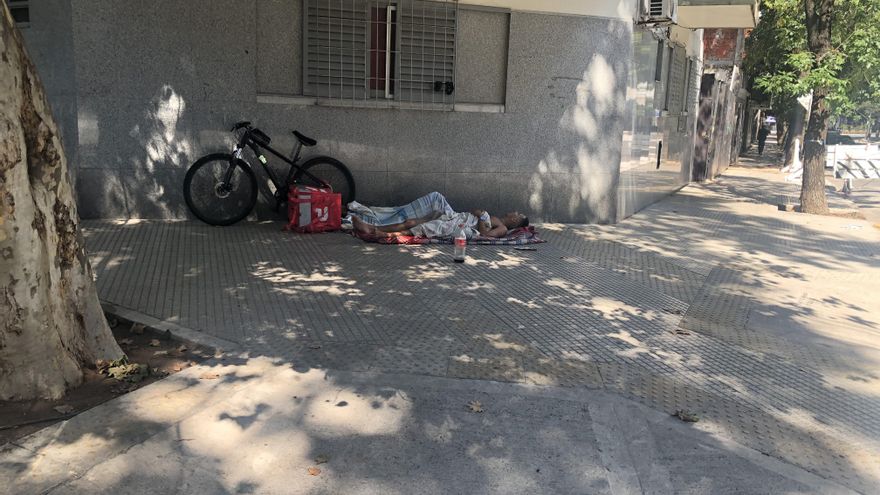 Milei impulsa subir el monotributo a los que menos cobran y bajar el impuesto a la riqueza