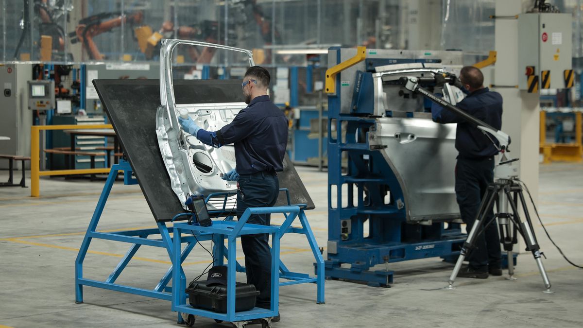 Ford Almussafes se reactiva con "más tranquilidad" tras el acuerdo con Geely a la espera de un pacto laboral