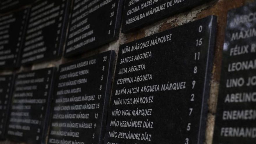 Vista parcial del monumento dedicado a las víctimas de la masacre de El Mozote.
