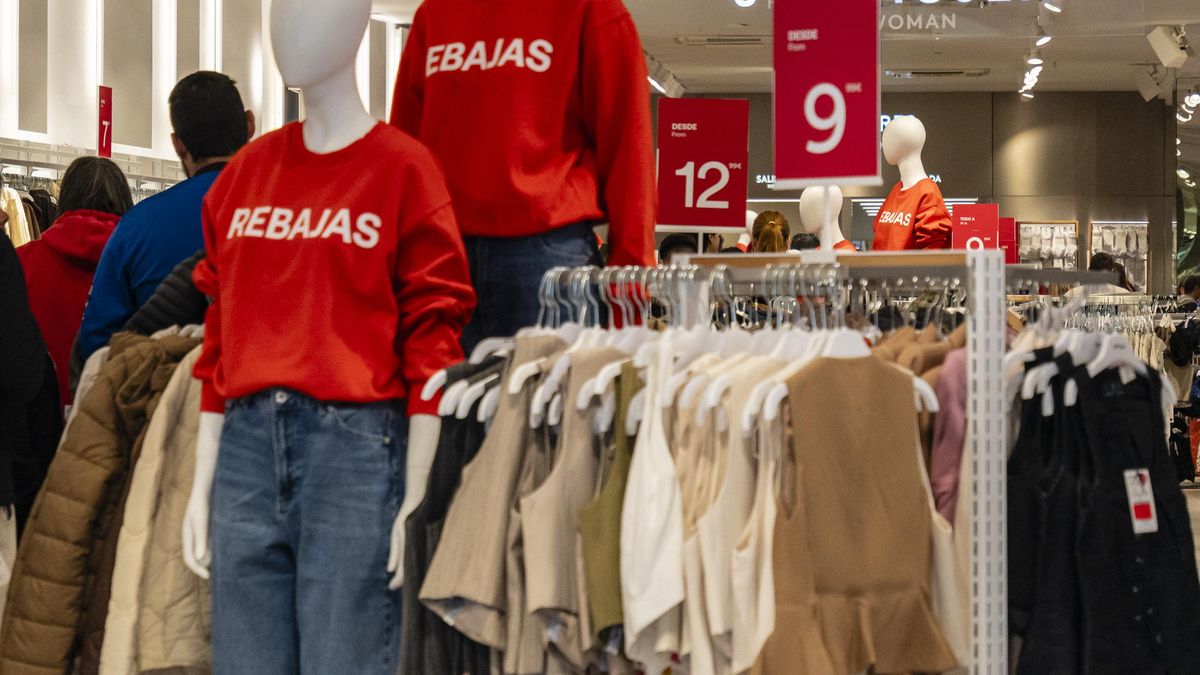 Arranque oficial de la campaña de rebajas de invierno 2026 (y de las primeras devoluciones de las compras navideñas)