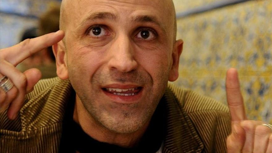 "La poesía siempre ha hecho amigos extraños", afirma Jesús Cotta