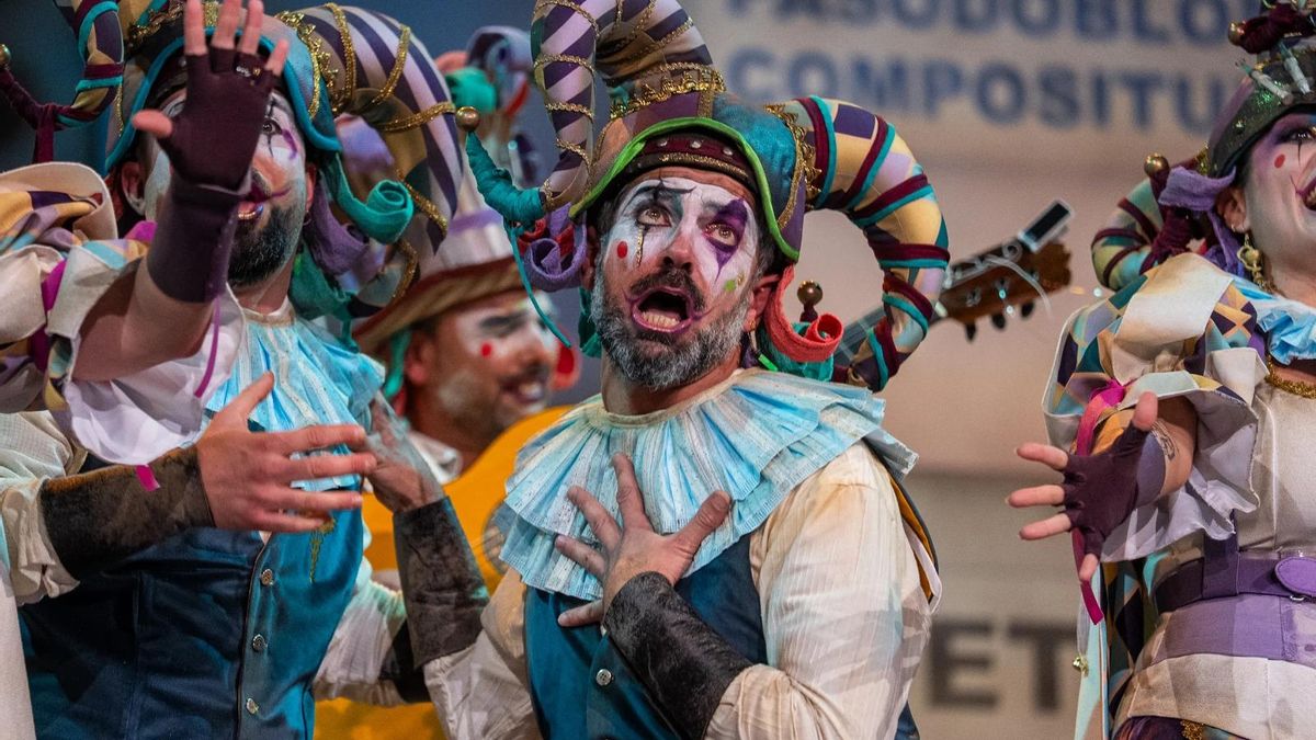 El Carnaval de Cádiz, ante su primera criba: Moreno, el exobispo y el accidente de Adamuz marcan el concurso
