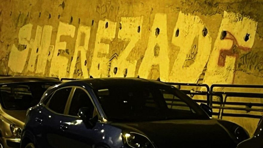 Pintada de grandes dimensiones en el parque municipal del Agua, en el barrio del Albaicín