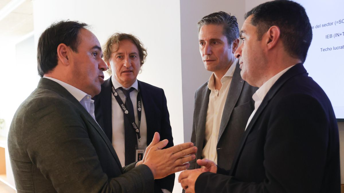 L'informe que tomba el macroprojecte Alcoi Sud es va signar un dia després que Pérez Llorca el promocionara