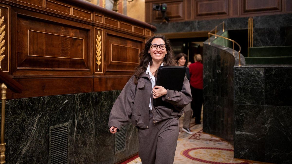 Laura Vergara (Sumar) asume el escaño de Jorge Pueyo en el Congreso con la voluntad de "reactivar la unidad de las izquierdas"