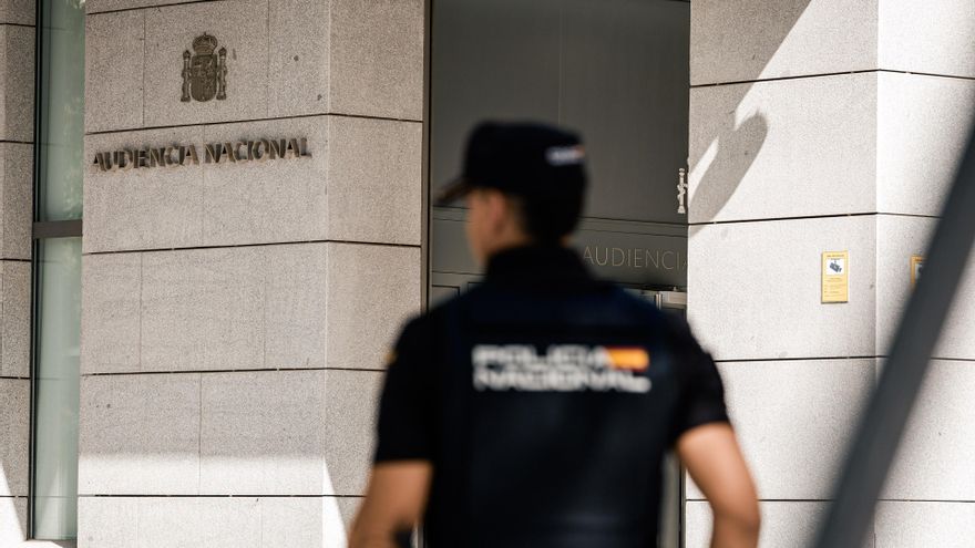 Condenado a 20 años de cárcel por asesinar en Usera a puñaladas a su pareja, de la que tenía orden de alejamiento