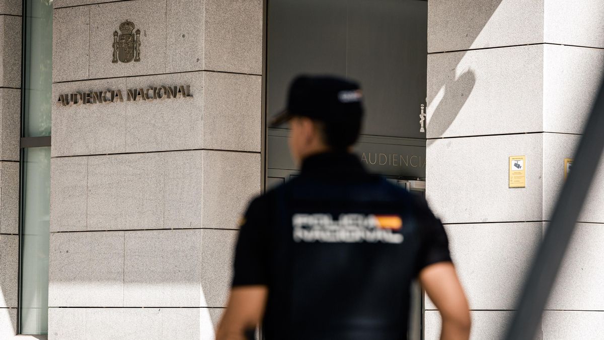 Condenado a 20 años de cárcel por asesinar en Usera a puñaladas a su pareja, de la que tenía orden de alejamiento
