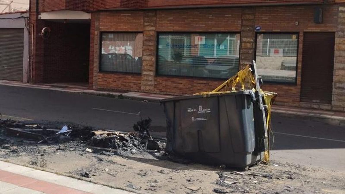 San Andrés multa con 2.500 euros a tres jóvenes por quemar dos contenedores