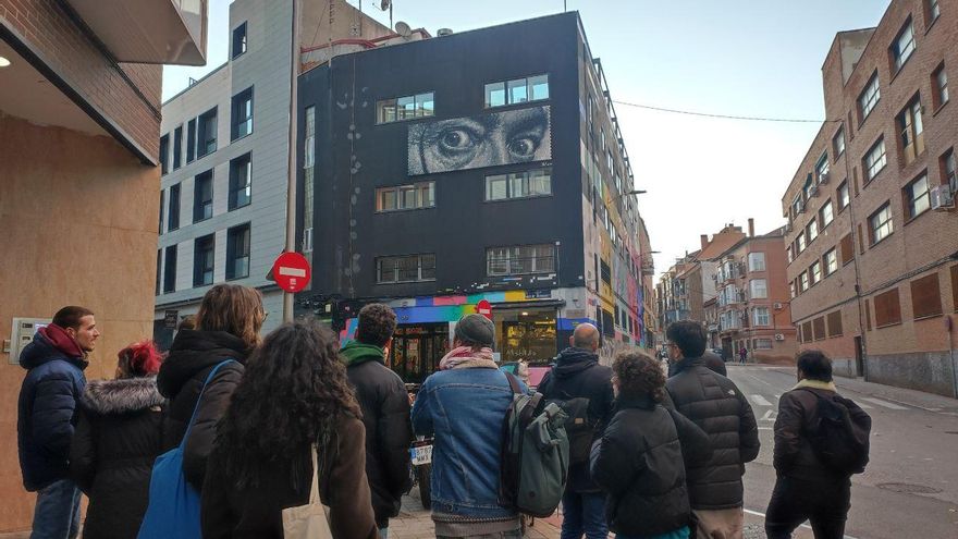 Ruta por la gentrificación cultural de Carabanchel y los barrios que no quieren estigmas ni ser el "Brookyln madrileño"