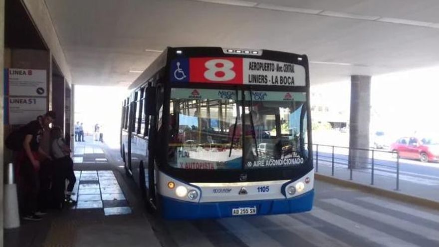 De Ezeiza a Aeroparque: por primera vez una línea de colectivos conecta los dos aeropuertos