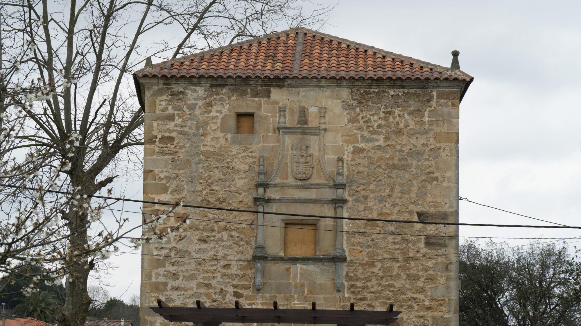 Torre de Alvarado en Heras.