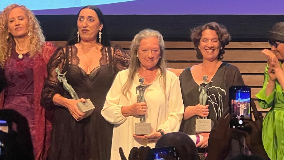 Elsa López recibe el Premio Internacional Aglaya a la Cultura de la Paz: “La paz solo se conseguirá cuando los seres humanos entiendan que el bien común significa el bien de todos por encima de razas y creencias”