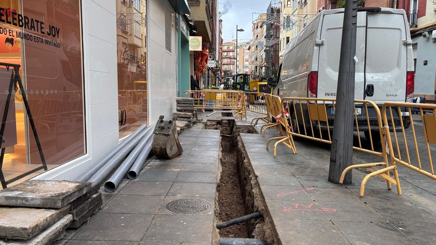 Las protestas en Pilar Salarrullana surten efecto: Iberdrola se compromete a terminar las obras este viernes