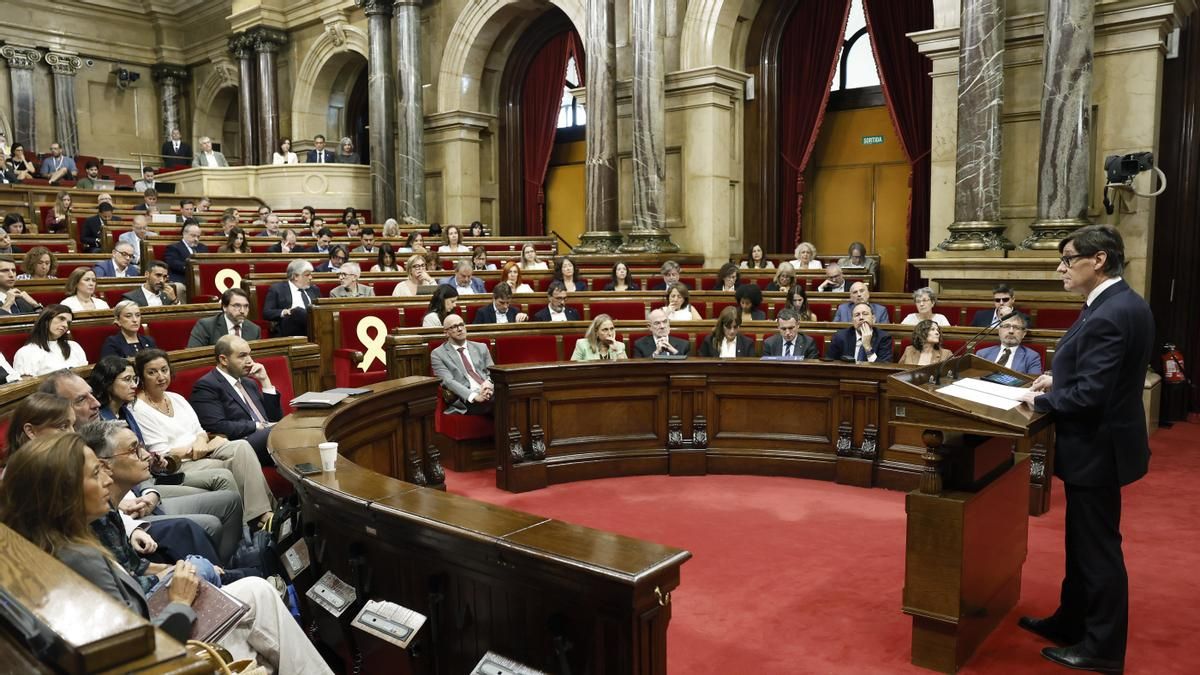 Illa reconoce errores "graves e inaceptables" con PISA y la oposición le acusa de ocultarlo