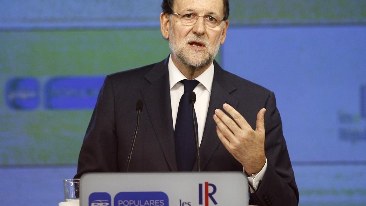 Rajoy cree que sería "bueno" que Tsipras perdiera el referéndum para que Europa negociara con otro Gobierno