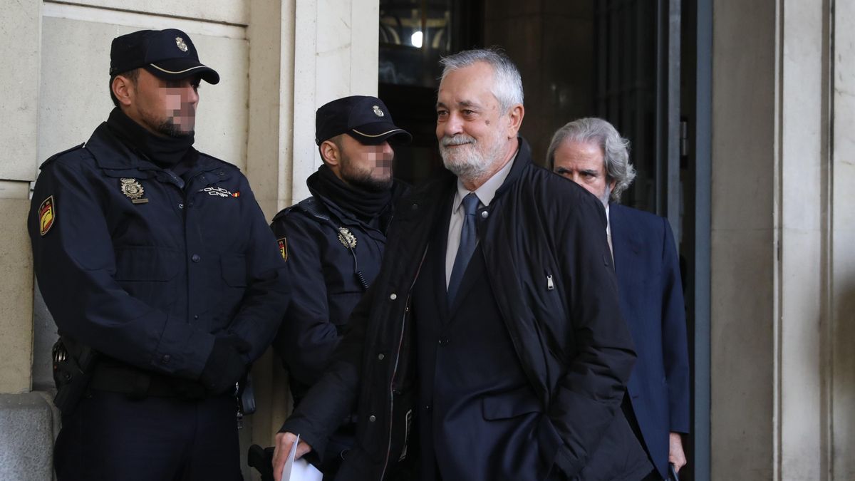 El expresidente de la Junta, José Antonio Griñán en la Audiencia de Sevilla