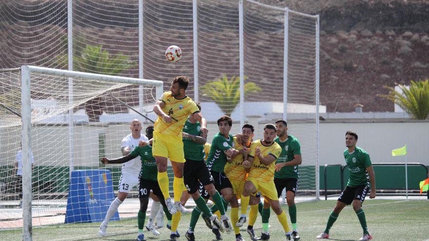 Atlético Paso - Unión Sur Yaiza, derbi canario de muchas urgencias