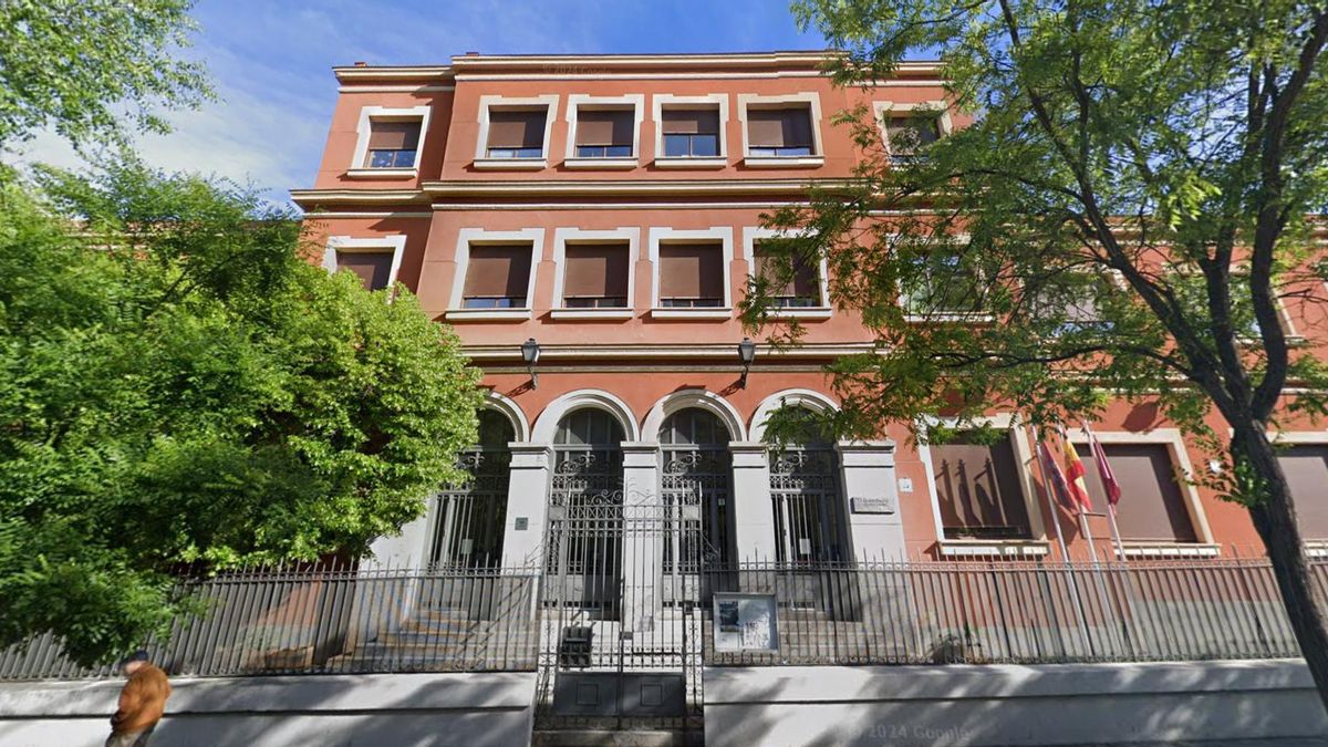 El Gobierno de Almeida solo protegerá del calor uno de los nueve colegios de Arganzuela que aprobaron los vecinos