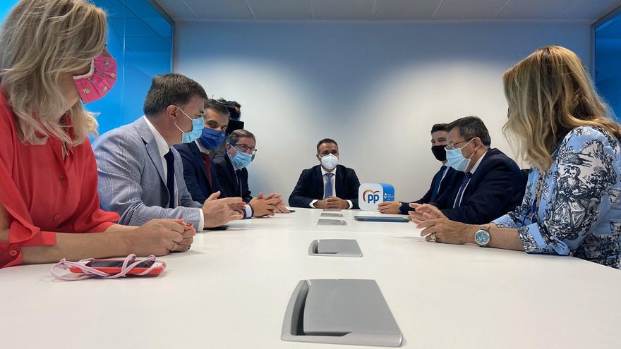 El PP de Granada cierra en gris el año en el que se autoexpulsó de la alcaldía