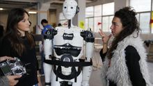 Bilbao abre la feria Makers con todo tipo de innovaciones de código abierto