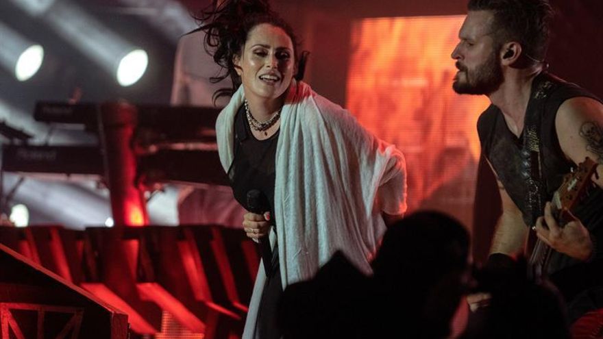 Within Temptation ponen la calma en un Resurrection Fest de tempestades