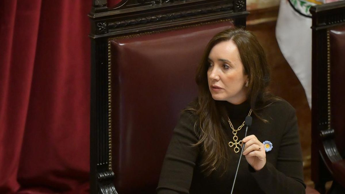 La vicepresidenta Victoria Villarruel no le cree a Manuel Adorni.