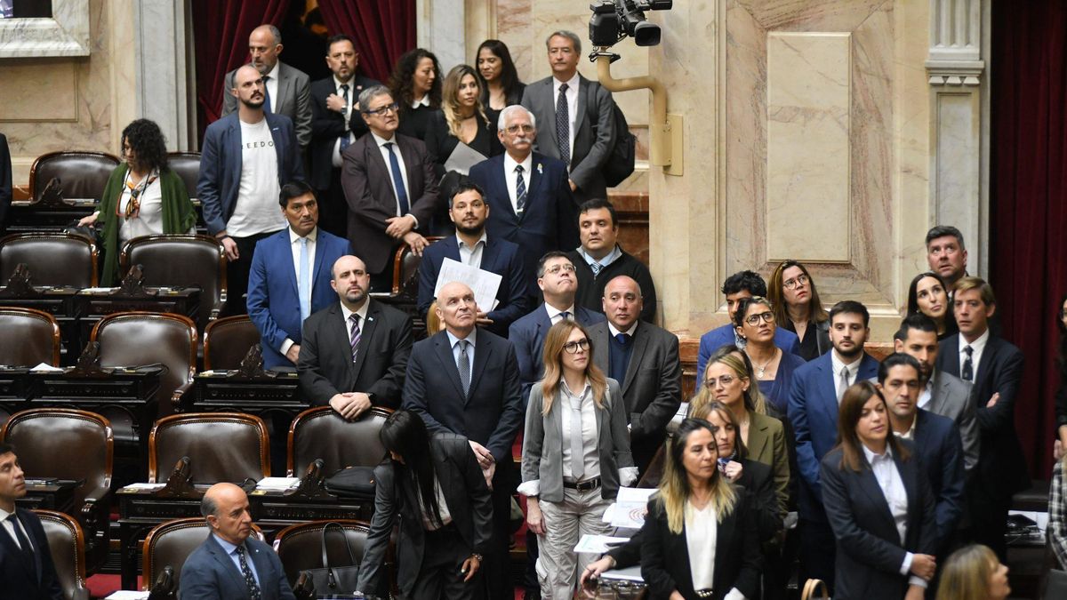 El bloque de LLA se quedó sin aliados