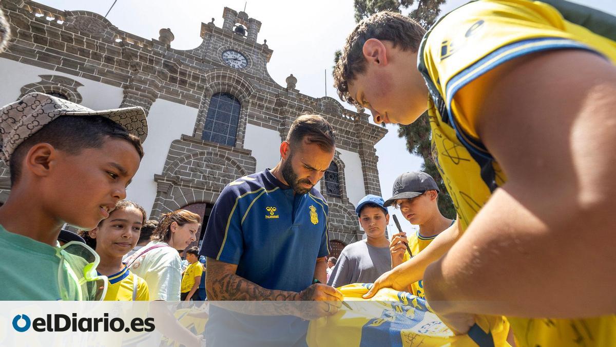 Las Palmas tiene “cerrado” un defensa central, busca un extremo y esperará por Arana