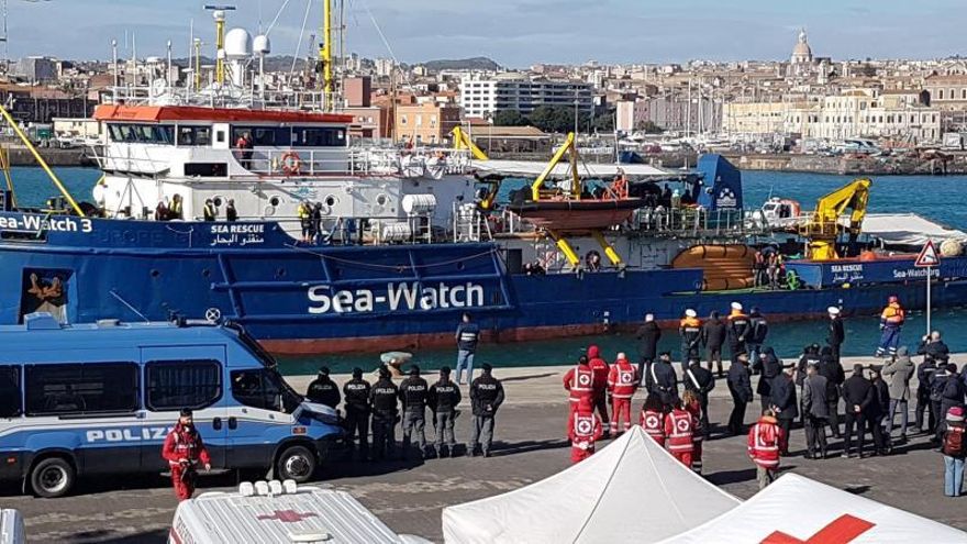 Italia abre una investigación tras el desembarco de 47 migrantes de Sea Watch