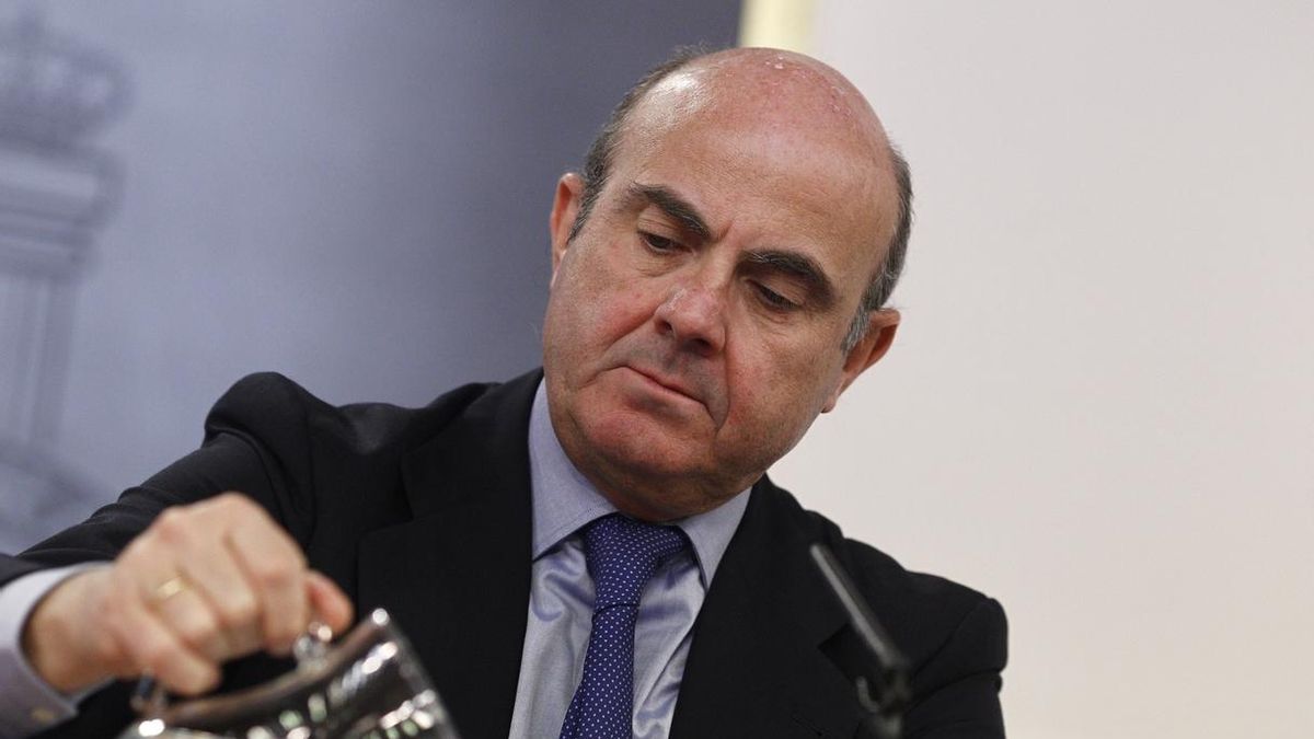 España presentará a Bruselas en abril un conjunto de actuaciones para corregir el déficit de las CC.AA, según De Guindos