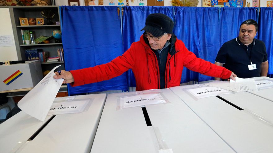 Un candidato de extrema derecha gana la primera vuelta de las elecciones presidenciales en Rumanía
