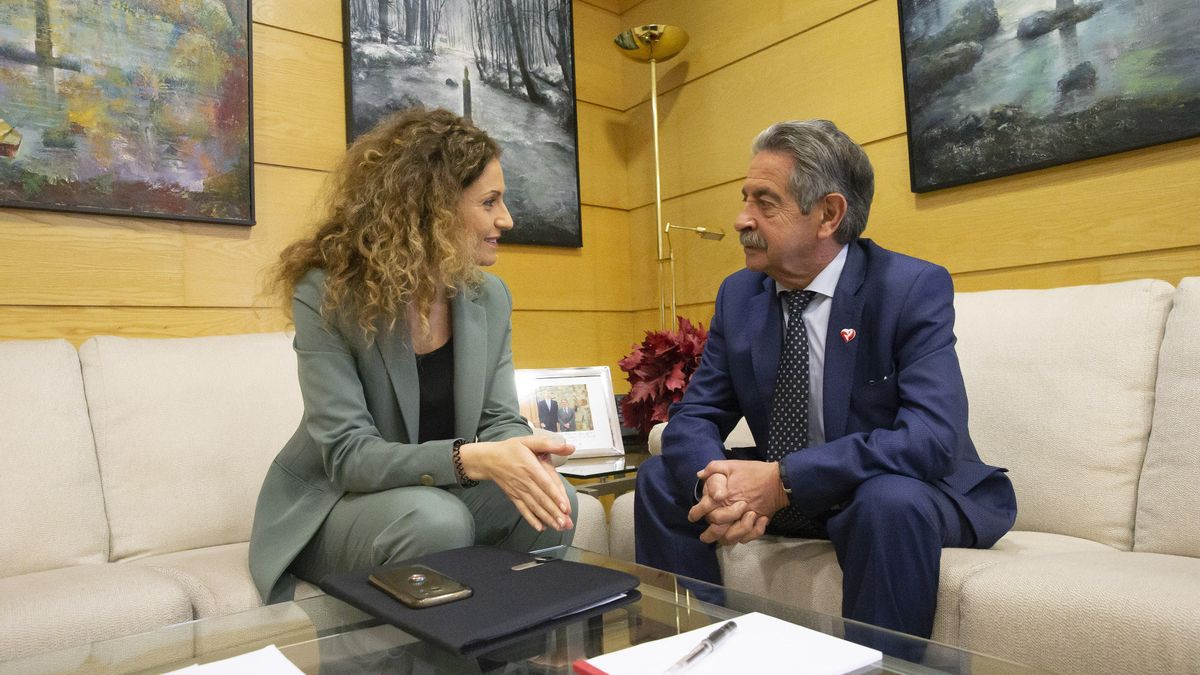 La delegada del Gobeirno en Cantabria, Ainoa Quiñones, y el presidente de Cantabria, Miguel Ángel Revilla