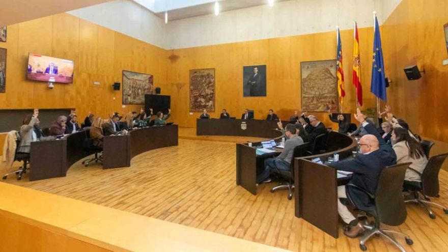 Benidorm aprueba el acuerdo para empezar a pagar la factura de 350 millones de Serra Gelada con fondos y suelo edificable