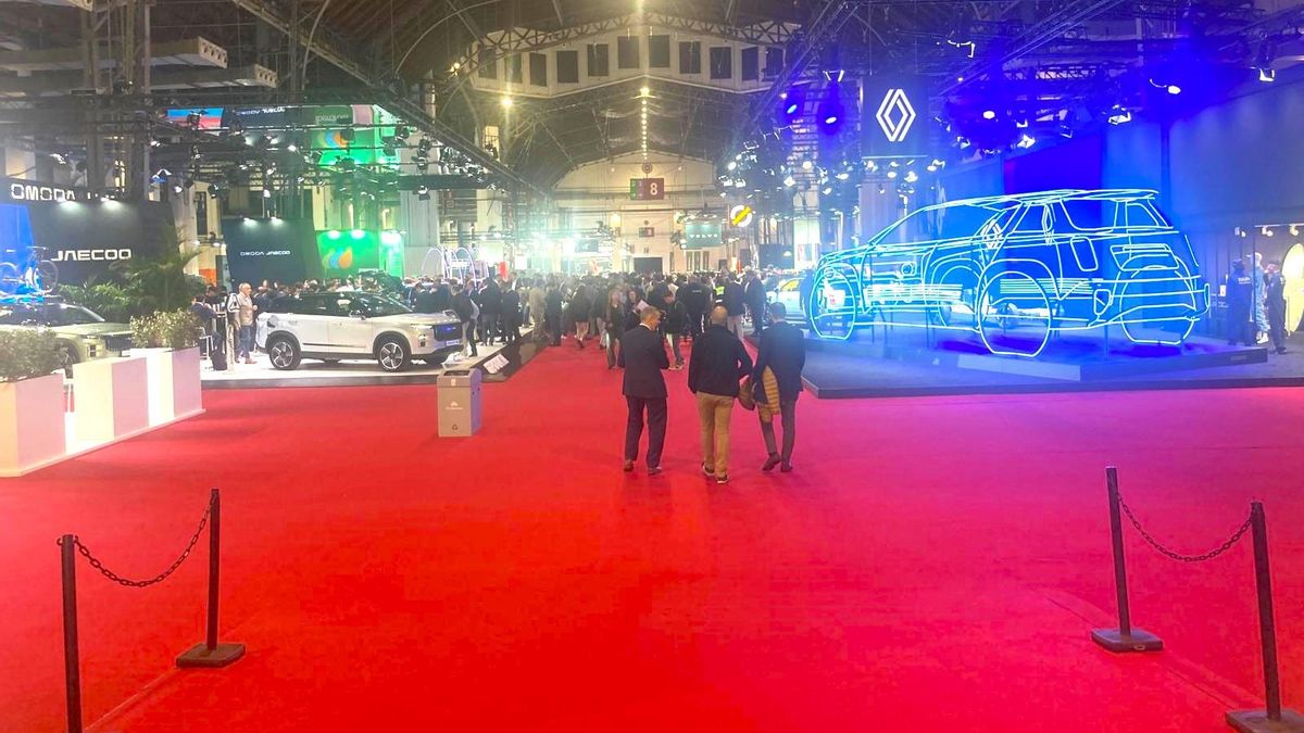 Vista general del pabellón 8 de Automobile Barcelona.