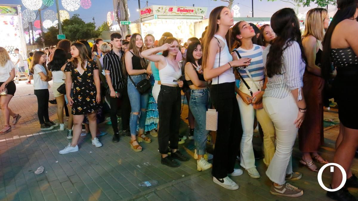 Largas colas en las atracciones de la Feria por el día del niño