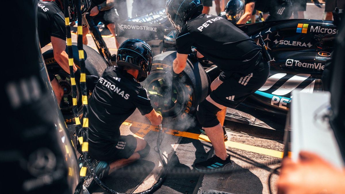 Russell gana en Austria, pero la polémica vuelve a señalar a la FIA