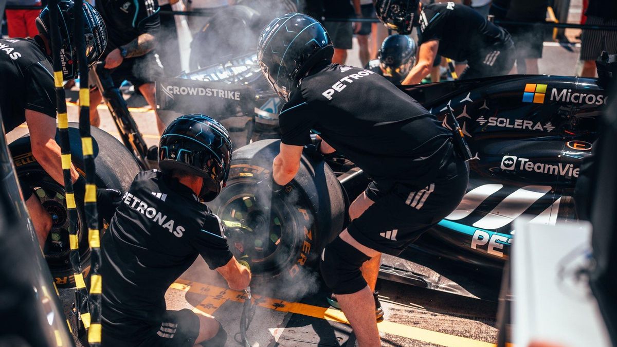 Russell gana en Austria, pero la polémica vuelve a señalar a la FIA