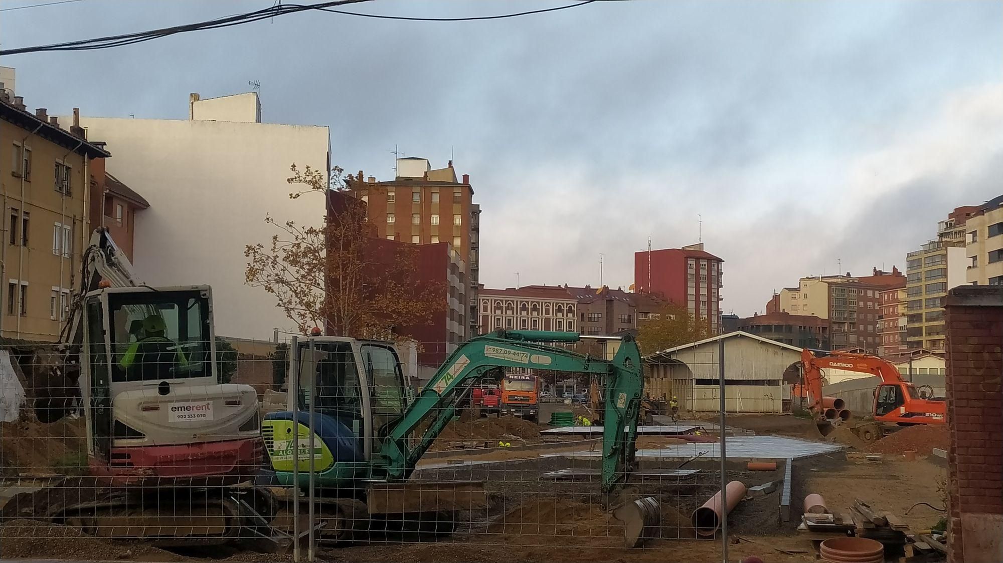 Un detalle de las obras en el vial de Ramón y Cajal a Padre Isla