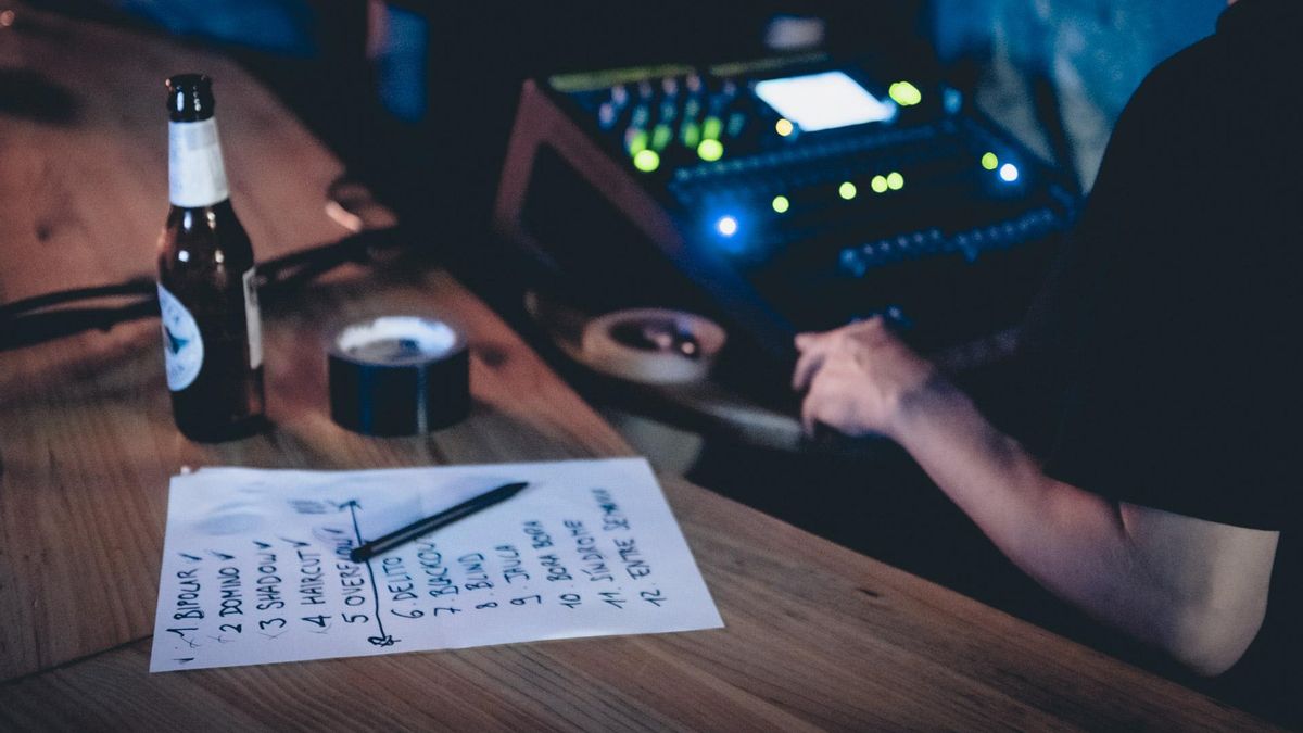 Lady Banana en la Lata de Bombillas