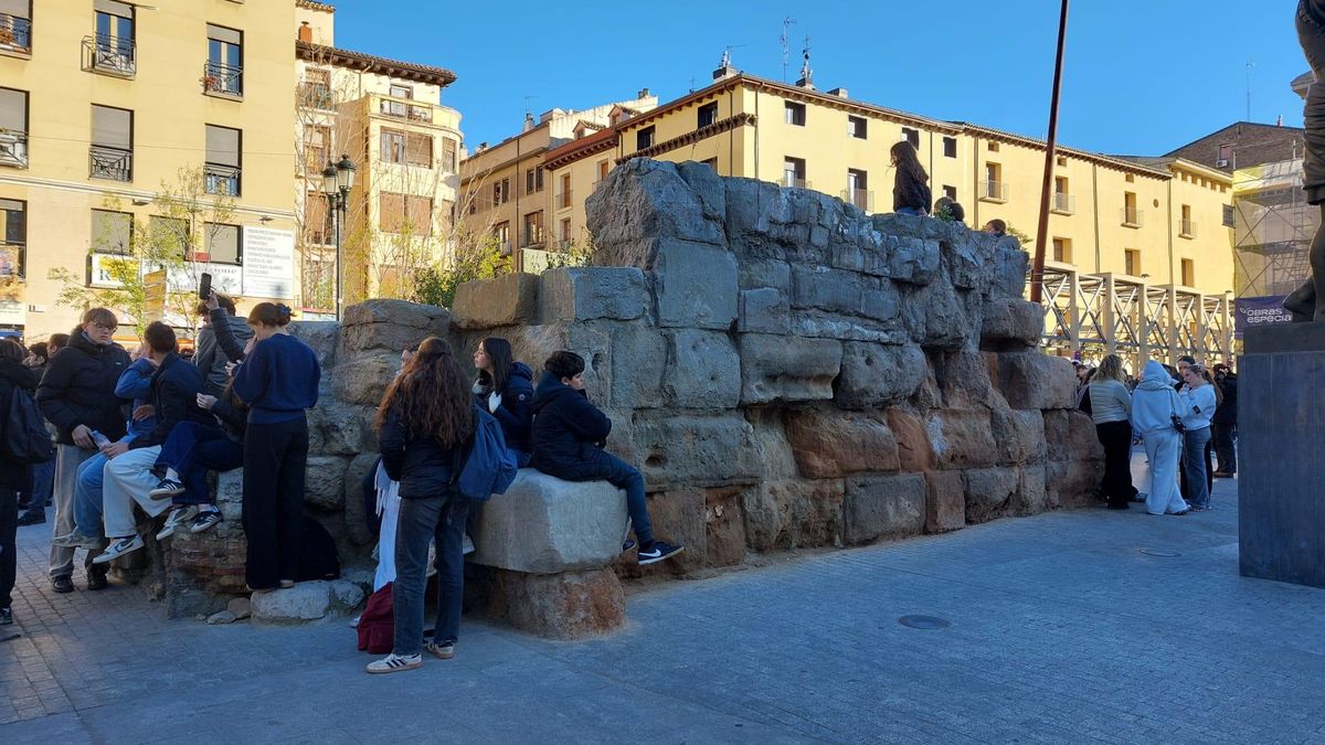 Muralla romana de Zaragoza, utilizada como grada