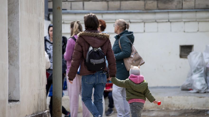 Refugiados ucranianos en una fotografía del pasado 22 de abril. EFE/EPA/DUMITRU DORU