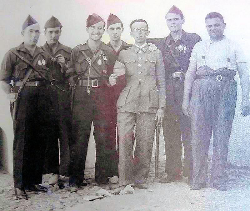 Variopintas cuadrillas de matadores como esta aterrorizaban la retaguardia sublevada.