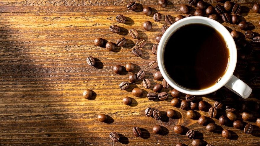 El estudio que demuestra que el café, con y sin cafeína, tiene beneficios para la microbiota y salud cognitiva