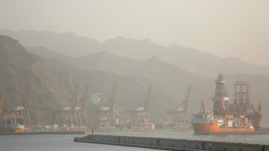 Las temperaturas continuarán sin grandes cambios hoy viernes, con tiempo estable en prácticamente toda la geografía, salvo algunas lluvias en el oeste de Andalucía y en Galicia, que podrían extenderse a Asturias, según informa la Agencia Estatal de Meteorología (Aemet).