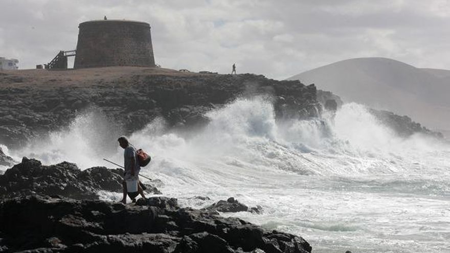 Canarias sufrirá pérdidas de litoral debido a la subida del nivel del mar en todos sus territorios, según un experto