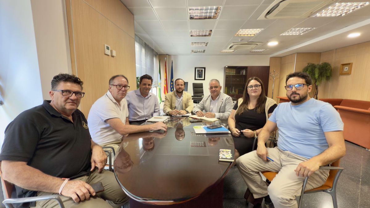 Reunión en Fuente Palmera por los cortes de luz.